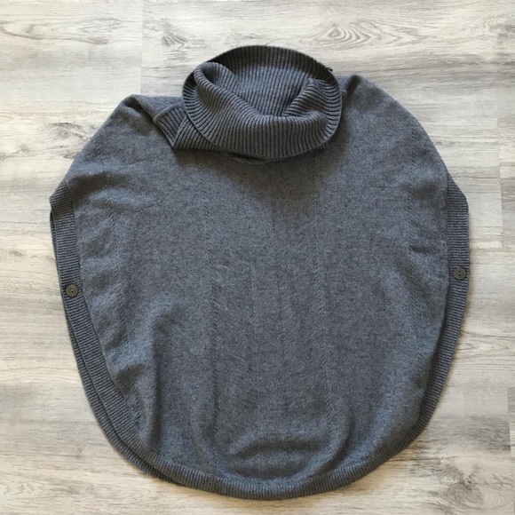Sisters Sweaters - Sisters Gray Cowl Neck Poncho Style Sweater Size Small-runs large